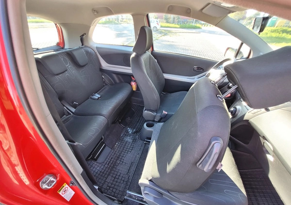 Toyota Yaris cena 14800 przebieg: 130802, rok produkcji 2009 z Nowa Ruda małe 16